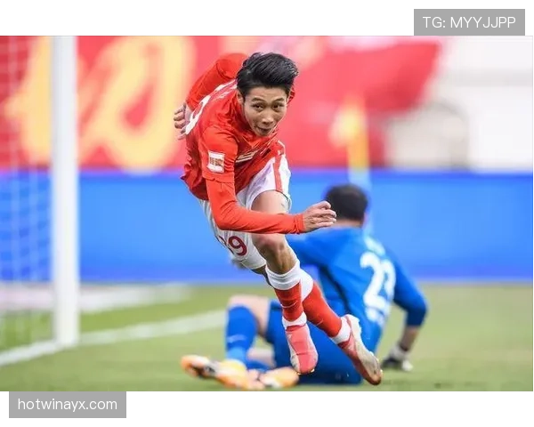 广州队开启重建新篇章，青年才俊崭露头角引期待