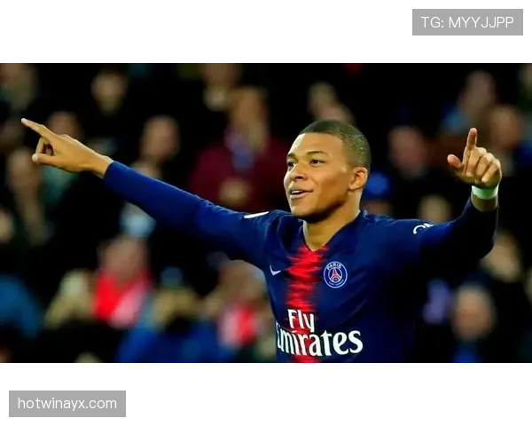 姆巴佩再掀足坛新风潮：速度与技巧的巅峰融合引热议