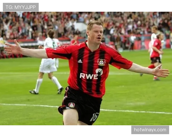 博尼法斯勒沃库森时期前锋角色解析