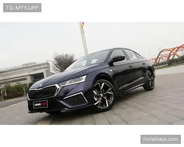 萨卡训练完顺手买了辆新车？这消费节奏有点跟不上啊